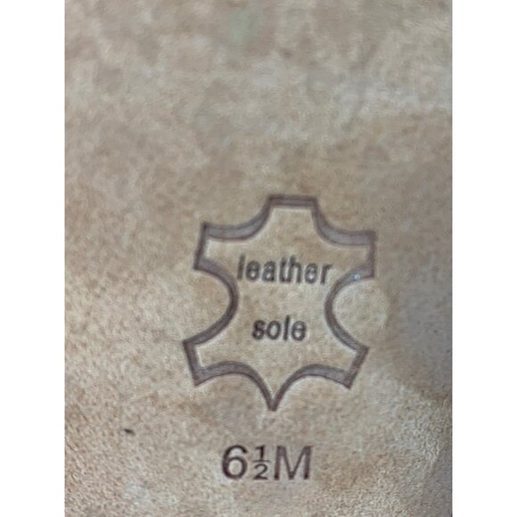 Marc Fisher Giraffe Print Cream and Black D'Orsay Heels size 6.5 - Picture 8 of 8